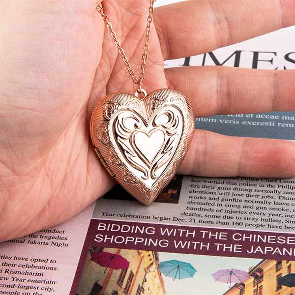 women's locket necklaces