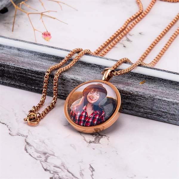 necklace with a picture inside